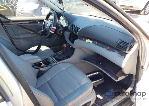 2003 BMW 325Xi z USA, uszkodzony, nr VIN WBAEU33443PM57946